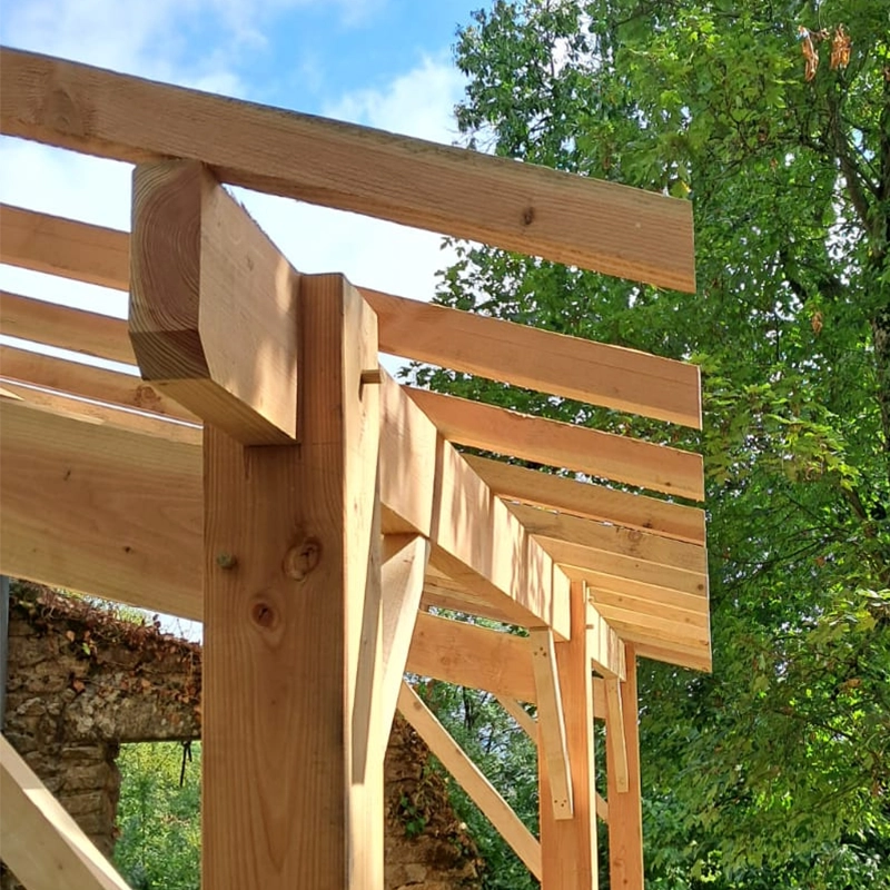 Charpente en bois installée par SCM