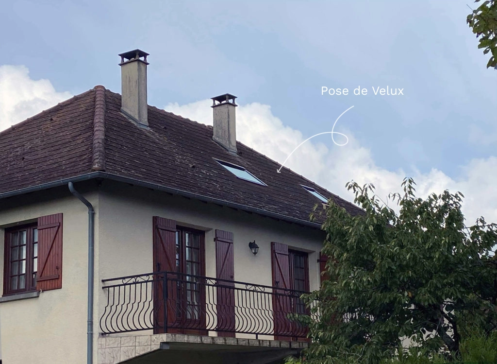 Une maison après la pose de fenêtre de toit Velux